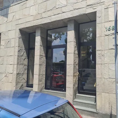 Da Amelie - Casa Leonardo A Pochi Minuti Dalla Stazione Porta Susa Di Frühstückspension