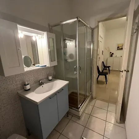 Bed & Breakfast Da Amelie - Casa Leonardo A Pochi Minuti Dalla Stazione Porta Susa Di *