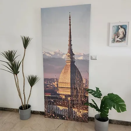 Couette-café Da Amelie - Casa Leonardo A Pochi Minuti Dalla Stazione Porta Susa Di